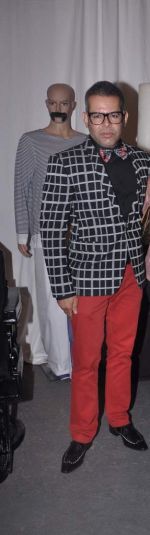 Vikram Raizada at Le Mill men_s wear collection launch in Mumbai on 31st March 2012.JPG